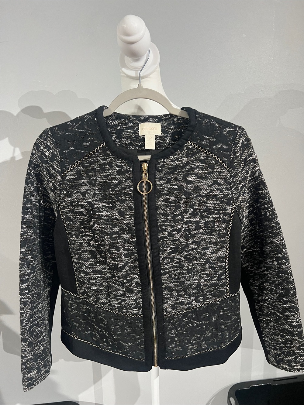 Chico's Black & Gray Zip-Front Knit Blazer